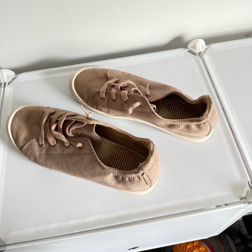 ROXY sneakers